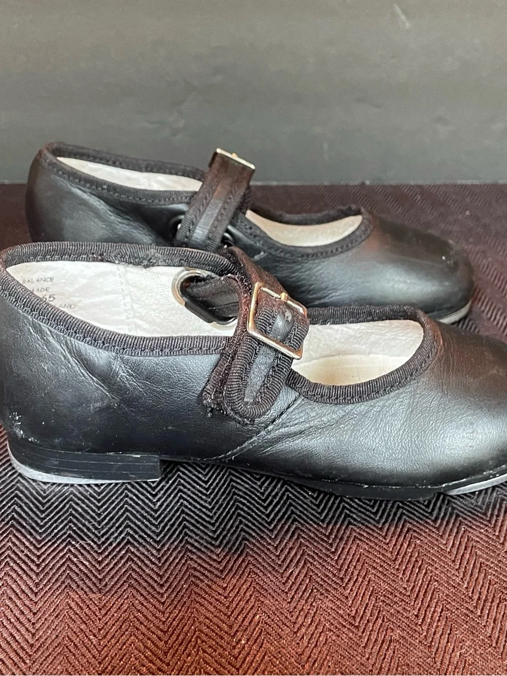 Capezio tap shoes girls size 9-1/2 M